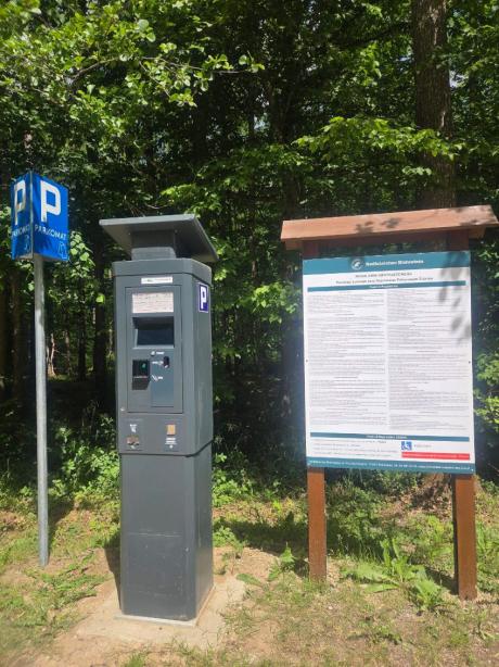 PARKING PRZY REZERWACIE POKAZOWYM ŻUBRÓW